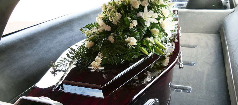 Statul va plăti repatrierea românilor decedaţi în străinătate