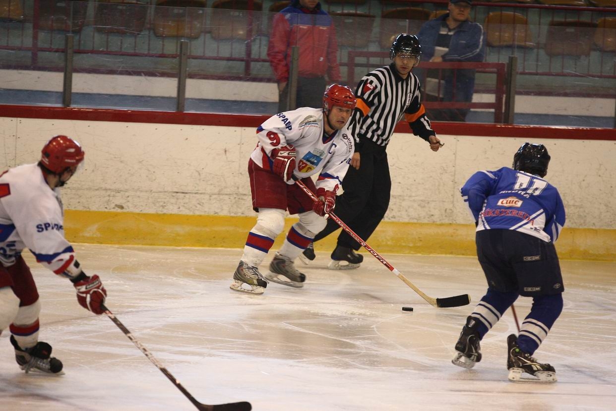 Ce bătaie a luat Steaua la Galaţi! Supriză de proporţii în Liga Naţională de Hochei