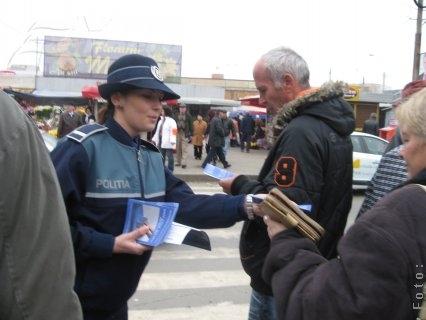 Votul ilegal, combătut de poliţişti