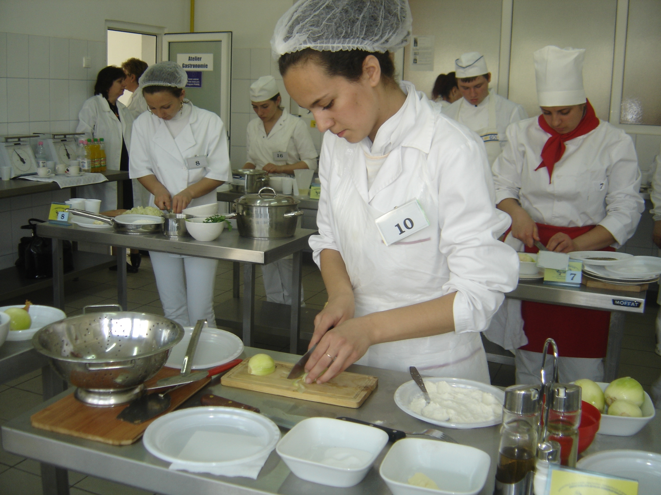 20 de clase de învăţământ profesional în judeţul Galaţi