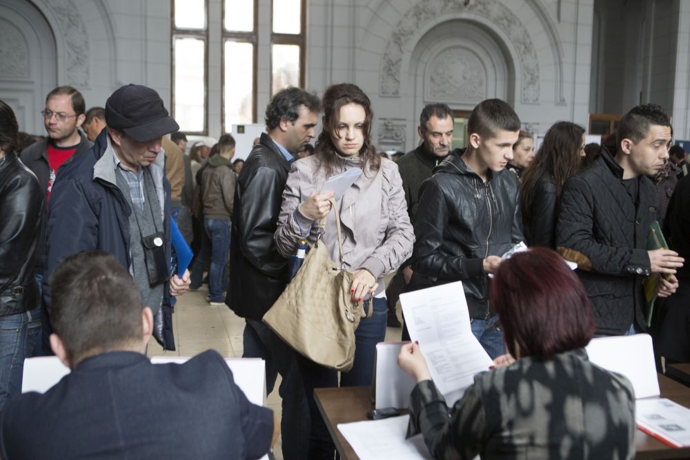 LOCURI DE MUNCĂ GALAȚI/ IATĂ ce posturi sunt libere