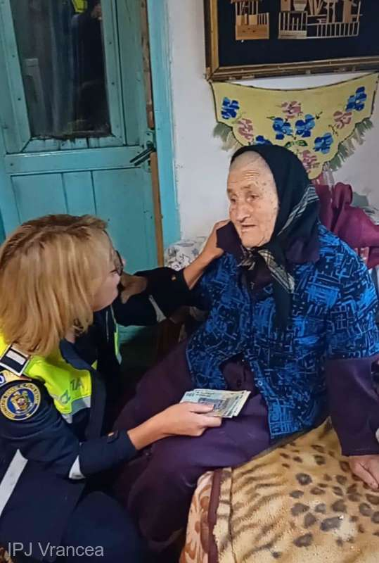 Un gălățean a vândut două găini și a furat o pensie întreagă