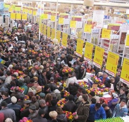 Programul de Crăciun al SUPERMARKETURILOR din Galaţi. Unde şi când ne putem face CUMPĂRĂTURILE