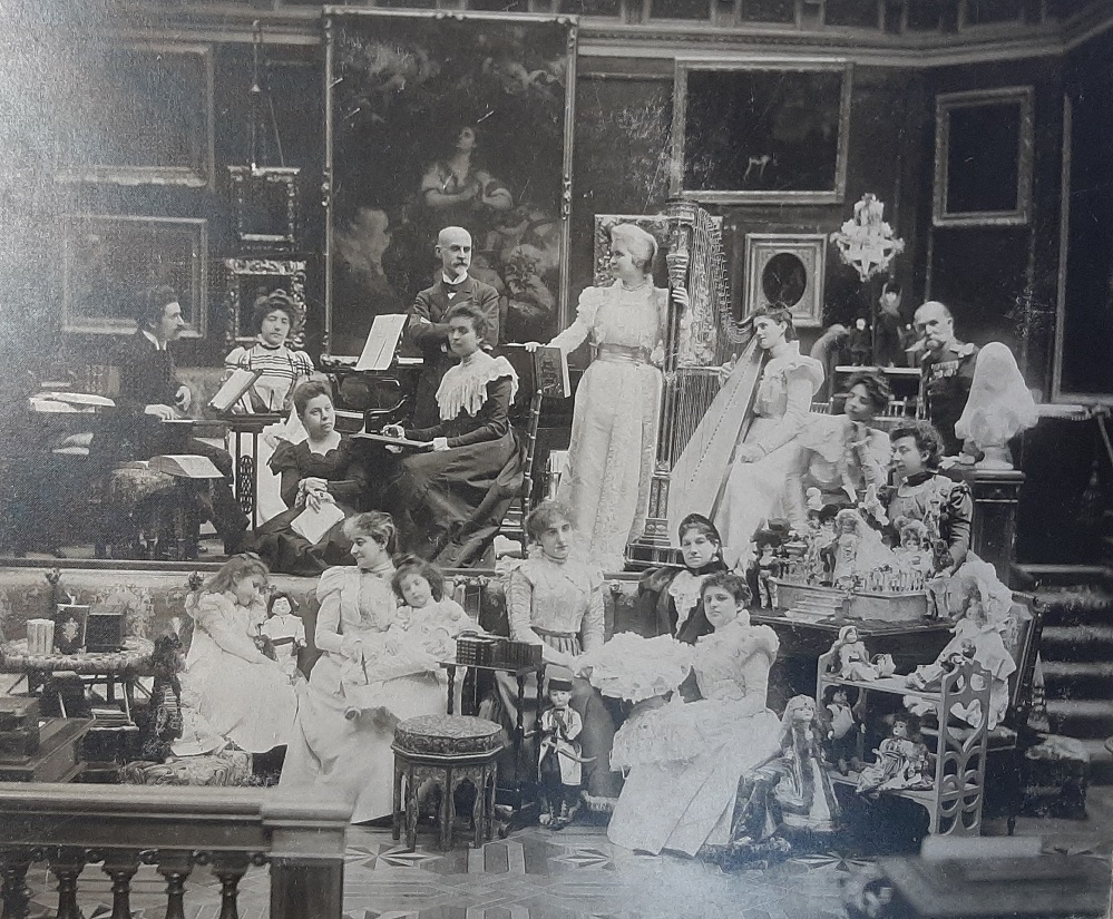 De Anul Nou, un gălățean la curtea regelui Carol I. Expoziţie cu parfum de Belle Epoque (FOTO)