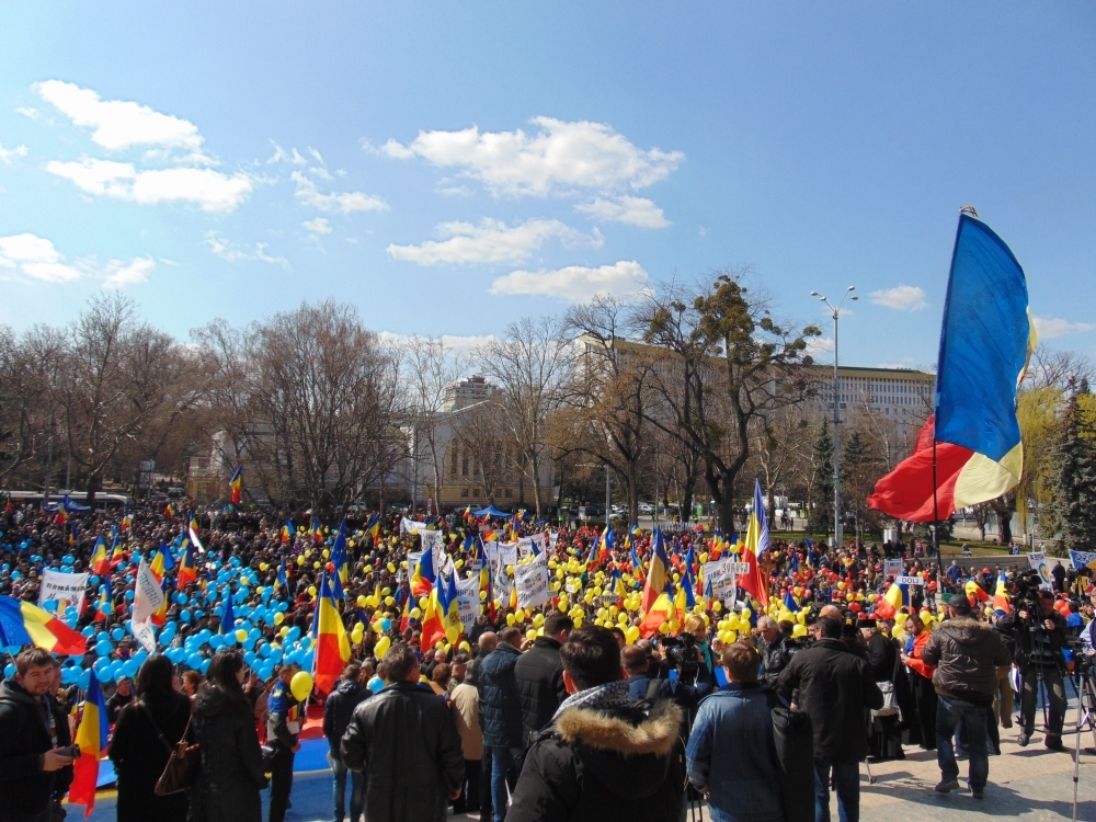 Data de 27 martie 2016 va intra în ISTORIE. Zeci de mii de oameni au votat simbolic pentru REUNIFICARE (FOTO) (VIDEO)