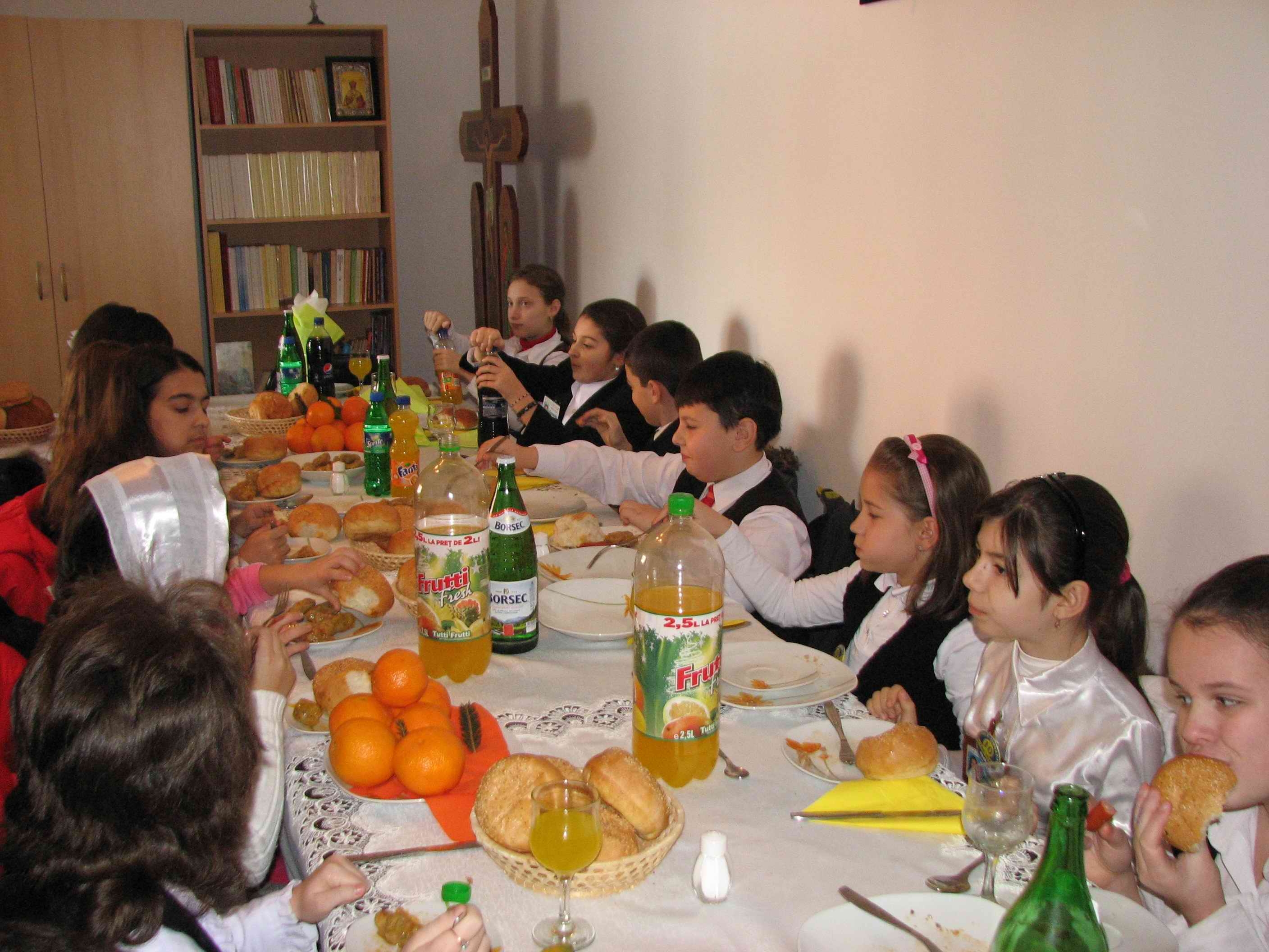 Arhiepiscopia „Dunării de Jos”, trei ani de la ridicarea în rang / 40 de centre sociale pentru sărmani