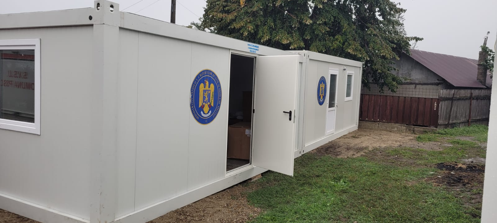 Mii de paturi, saltele, pături și module dormitor, de la rezervele de stat