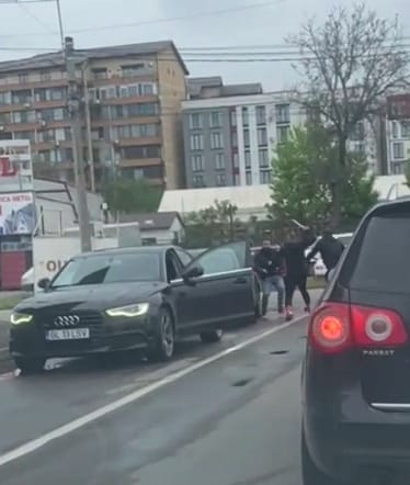 Un gălățean a fost tăiat cu cuțitul după o altercație în trafic