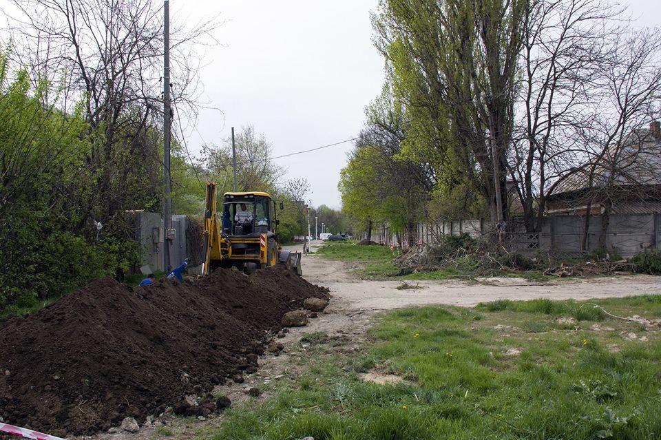 Se lucrează la PARCAREA cu loc de joacă şi parc din Ţiglina II