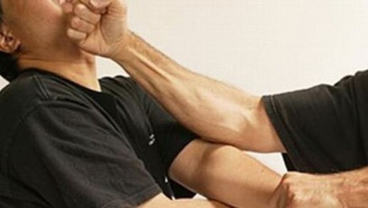 Bătaie cu şişul la Atlantic 