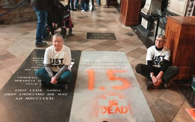 Mormântul lui Charles Darwin, vandalizat de activiștii de mediu