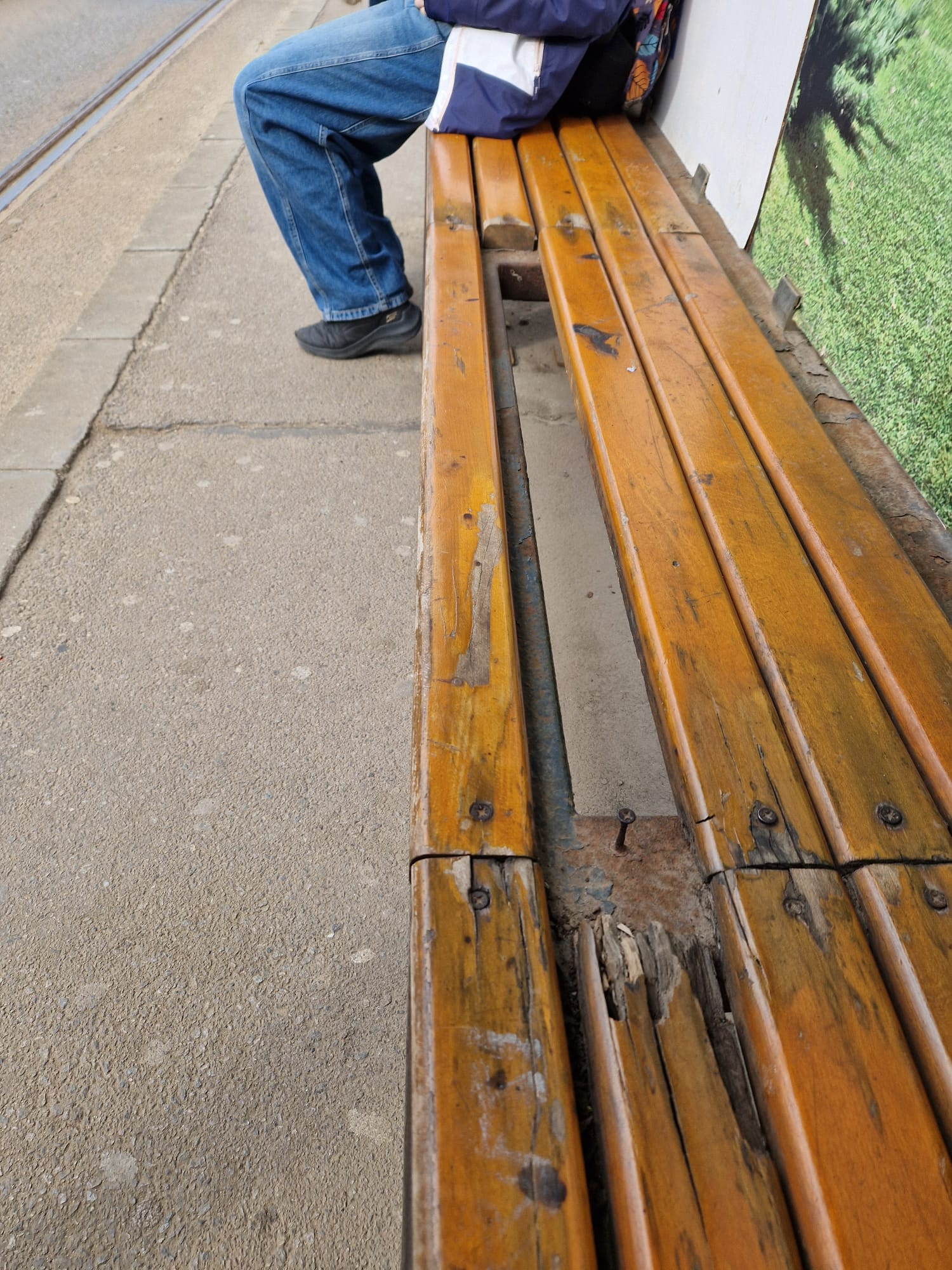 Cuiul lui Pepelea, în staţia Transurb din Ţiglina III