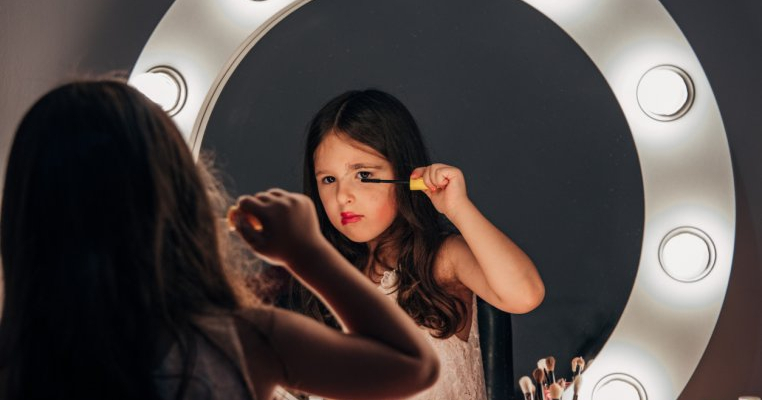 Da` unde vă grăbiți, fetelor?