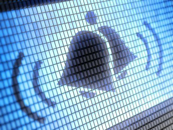 Sistem naţional de ALERTĂ pentru telefonia mobilă. REACȚIA autorităților după FURTUNA devastatoare din vestul ţării