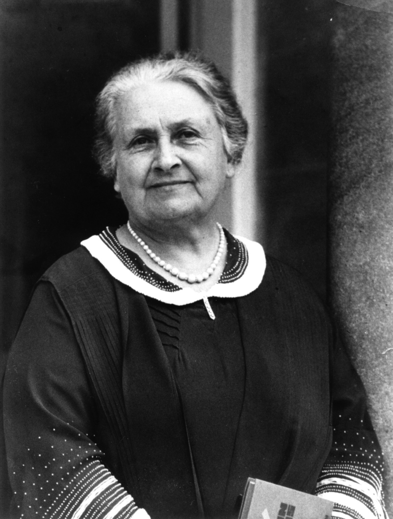 Oameni de seamă. Maria Montessori, prima femeie medic din Italia