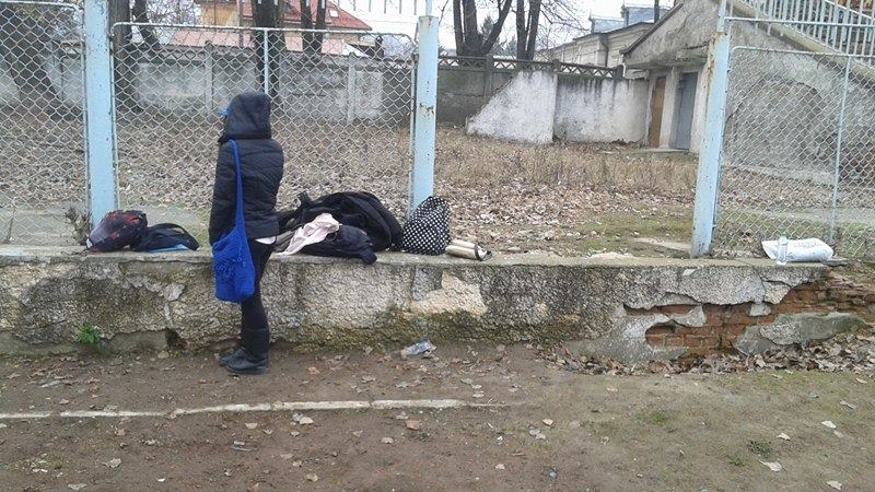 TINERII ŞI ORAŞUL/ Din lipsa fondurilor - Ora de educaţie fizică sau cursa cu obstacole?