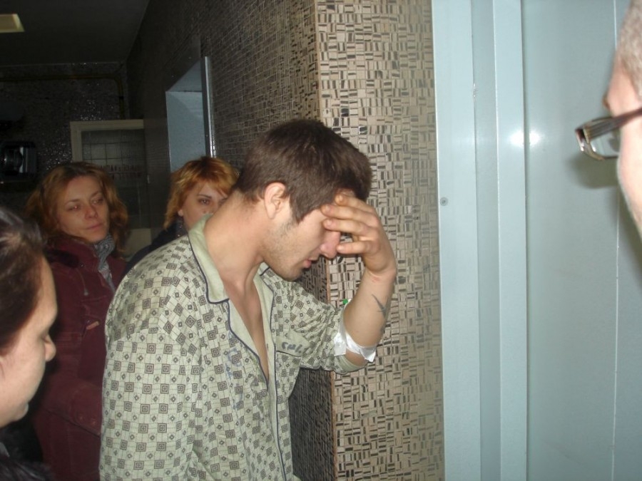 UPDATE Recidivist fără permis împuşcat accidental de poliţişti, după o urmărire ca în filme (VIDEO)