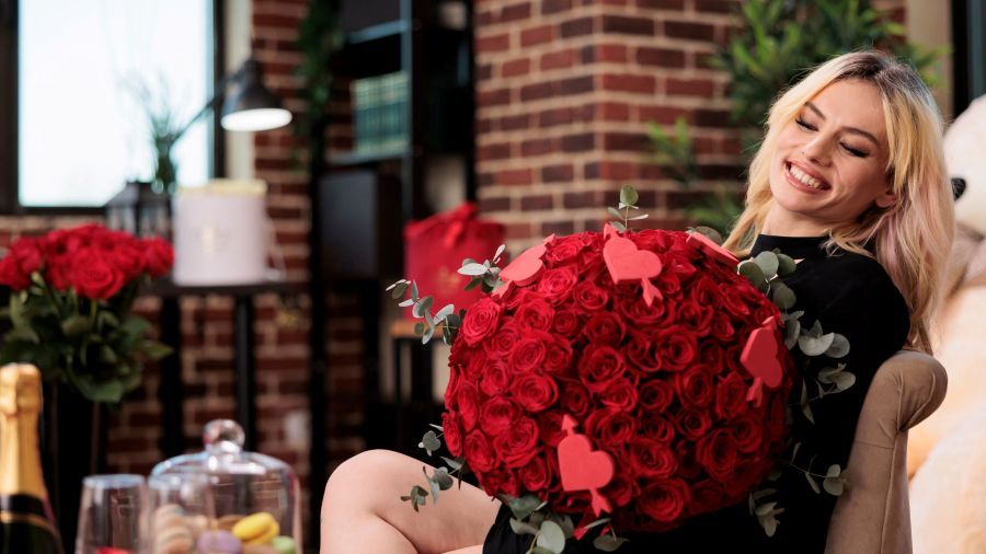 Buchet de trandafiri roșii: simbolistica unui cadou atemporal
