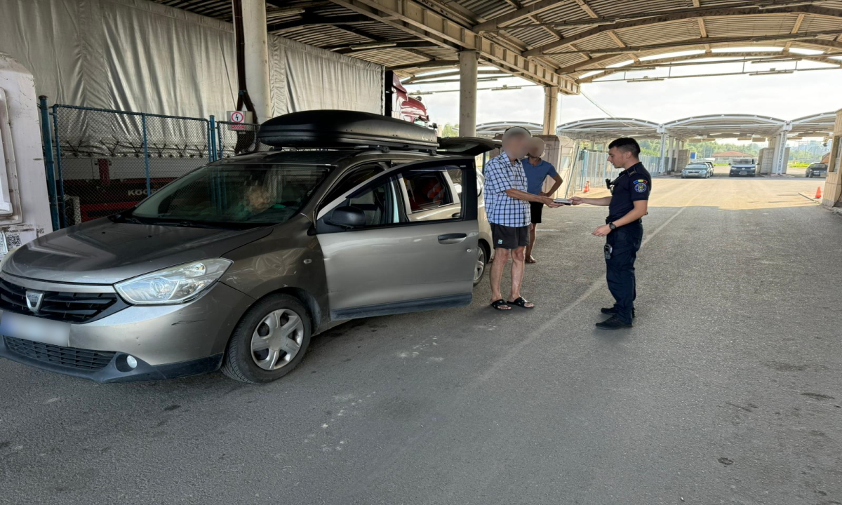 Autoturism cu data de expirare a ITP-ului modificată