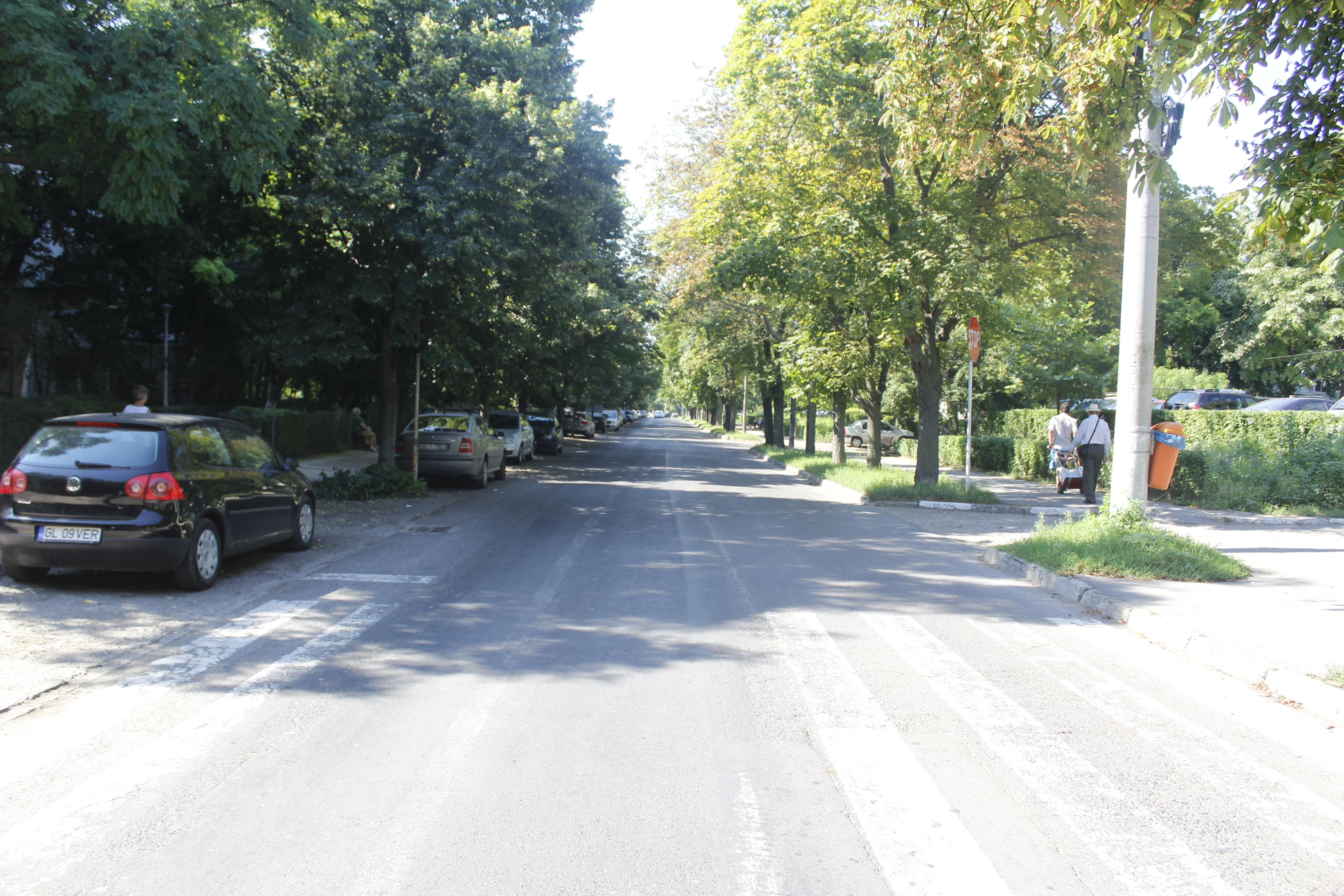 Strada Saturn rămâne seara în beznă