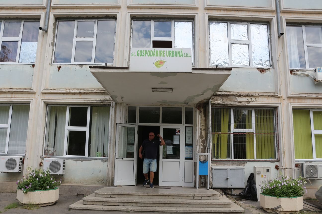 Acţiuni de cosit în cartierele Galaţiului