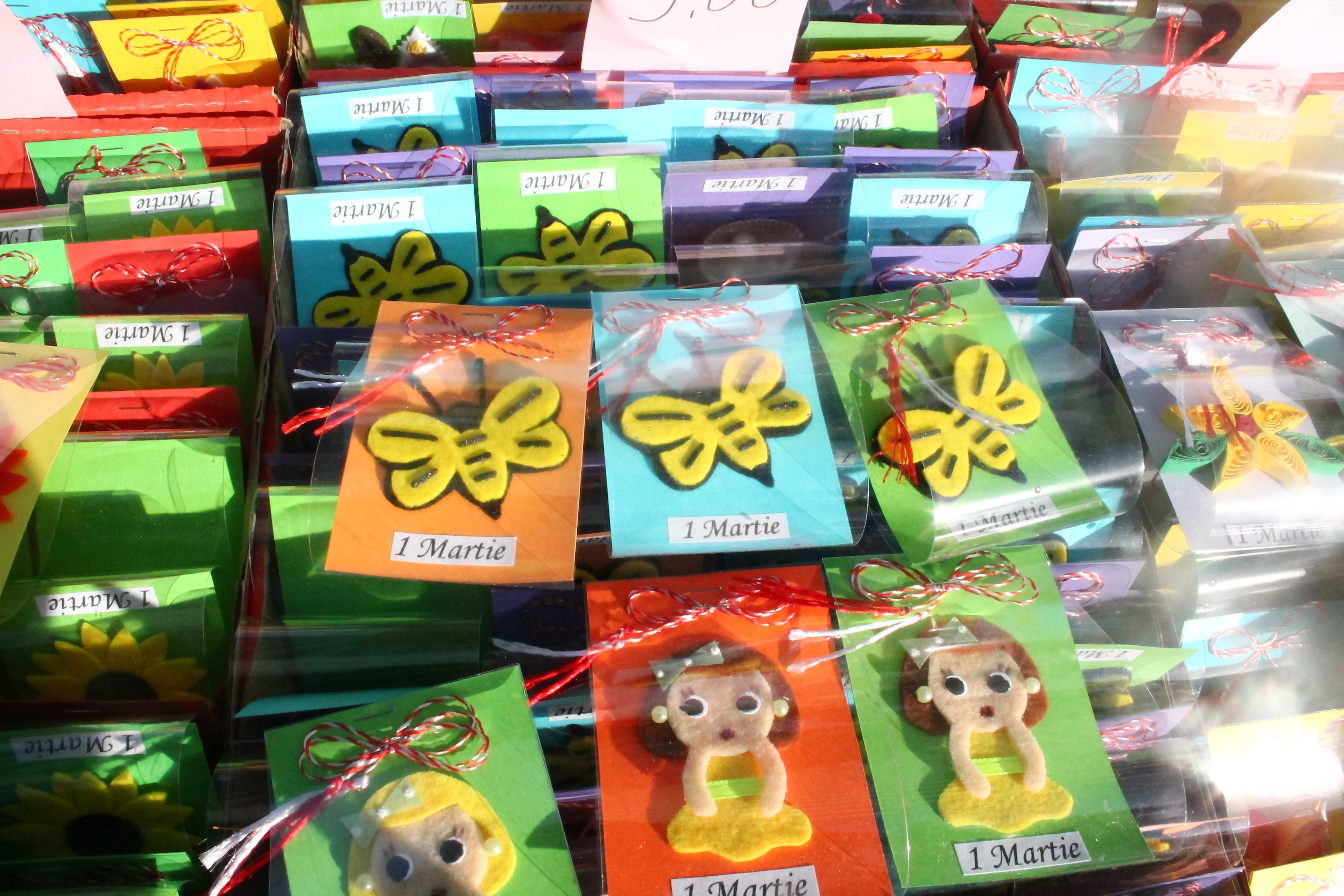 MERCURIAL DE PRIMĂVARĂ/ Ce MĂRŢIŞOARE puteţi găsi la TÂRGUL DE 1 MARTIE în Galaţi şi CÂT COSTĂ