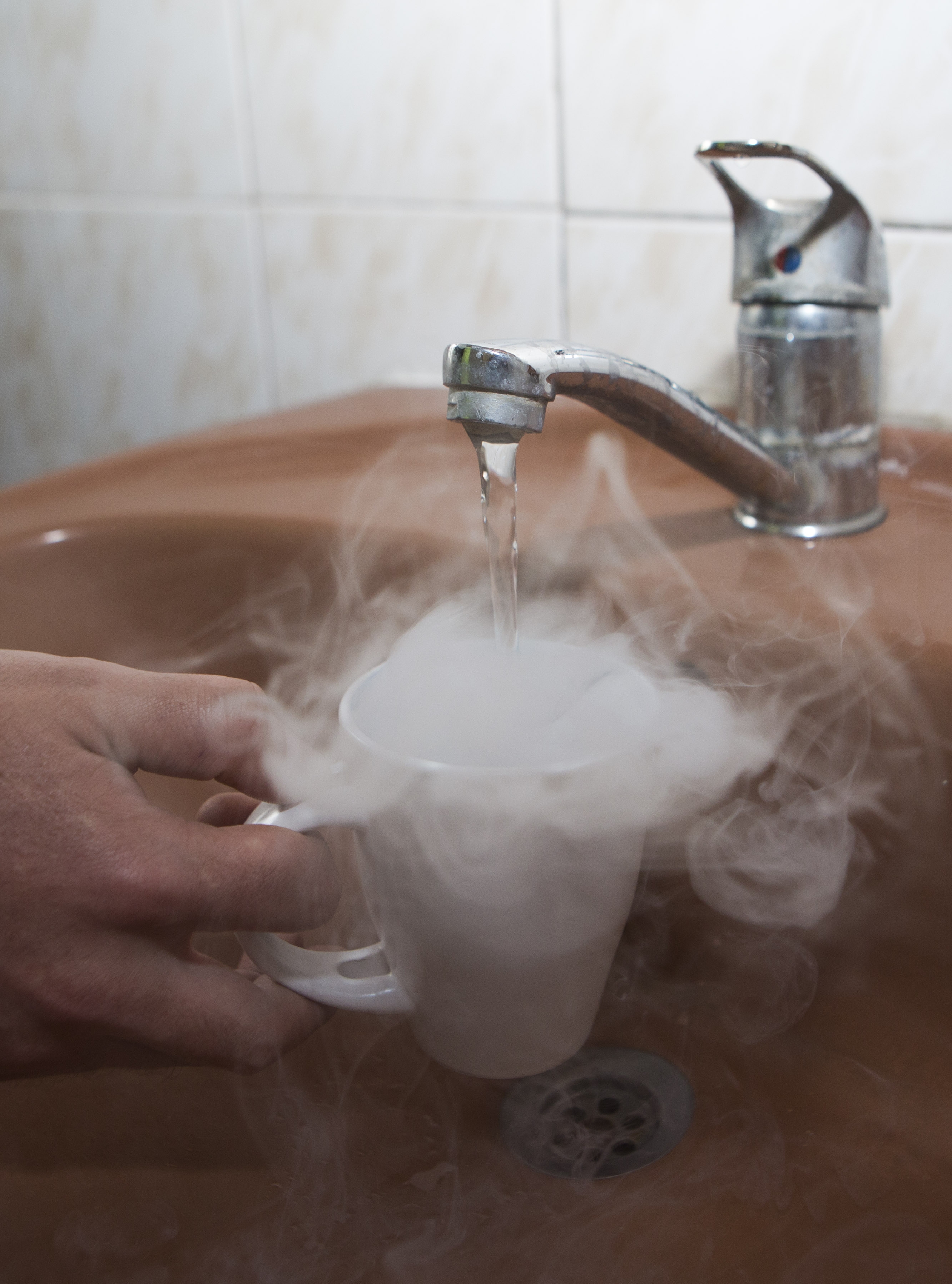 NEWS ALERT/ Galaţiul a rămas FĂRĂ APĂ CALDĂ!