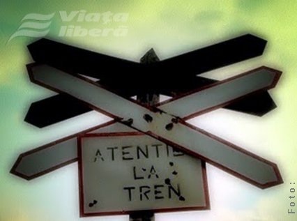 Şi electrocutat, şi lovit de şina ferată