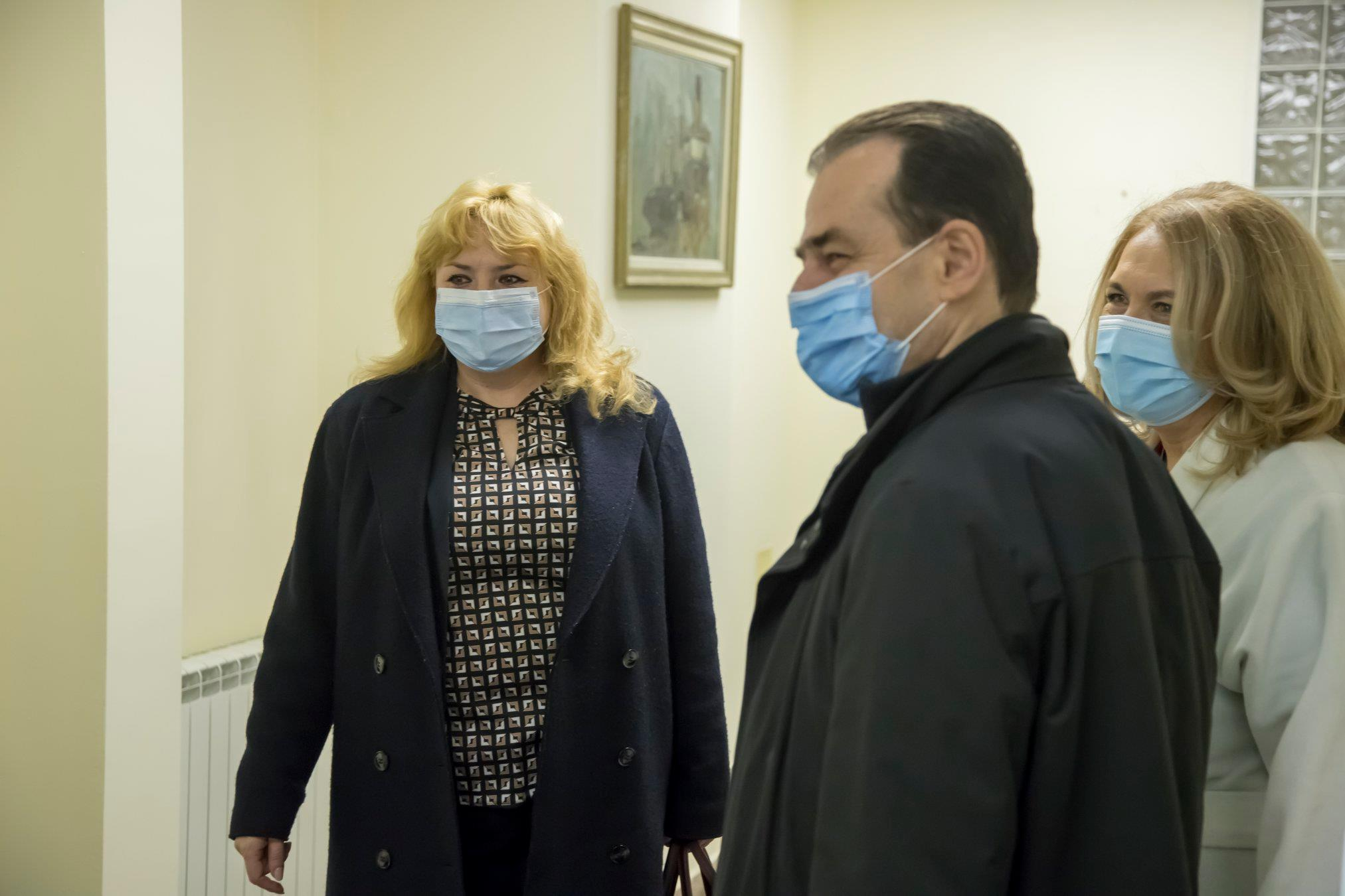 Prima doză de vaccin pentru președinții celor două camere