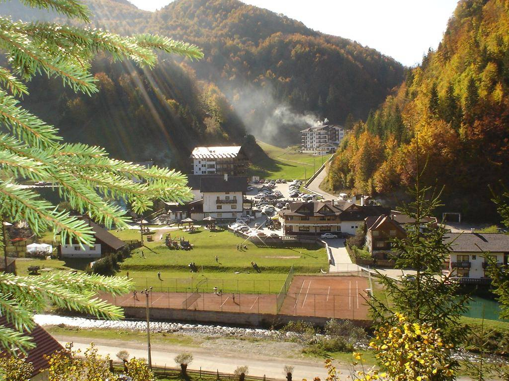 Jumătate de salariu pentru patru zile de vacanță