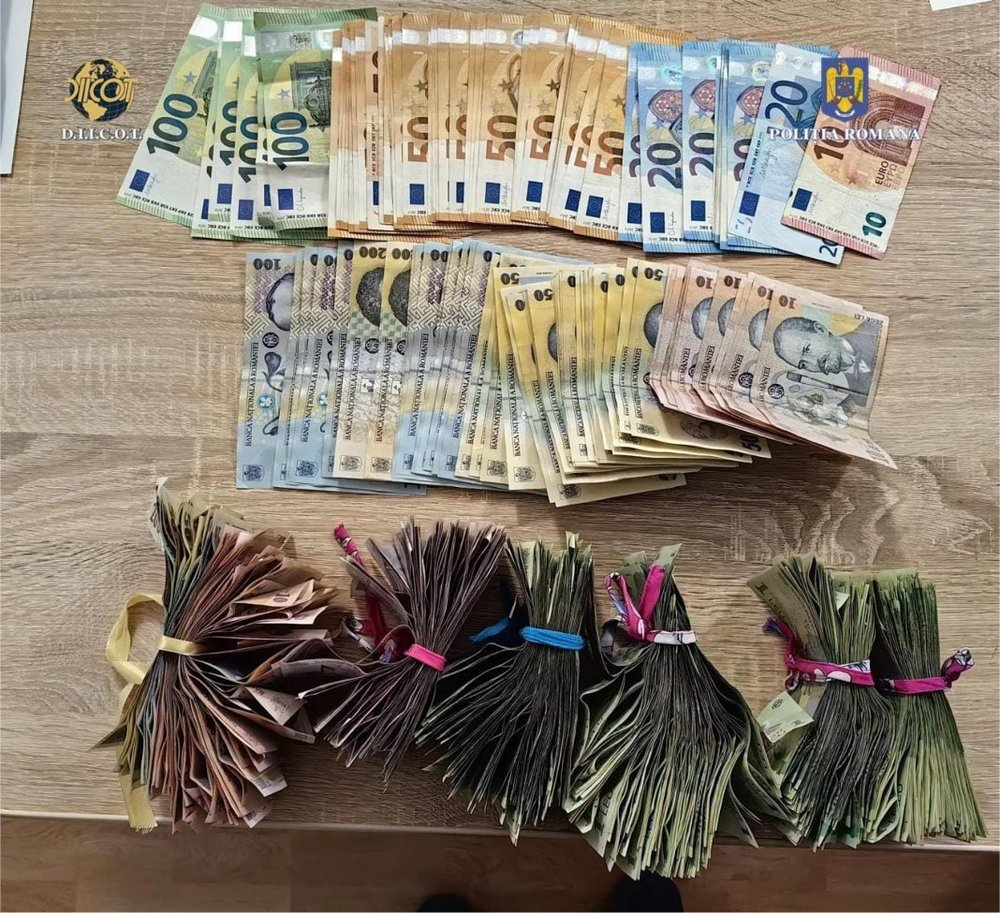 Trei traficanţi de droguri, arestați pentru 30 de zile