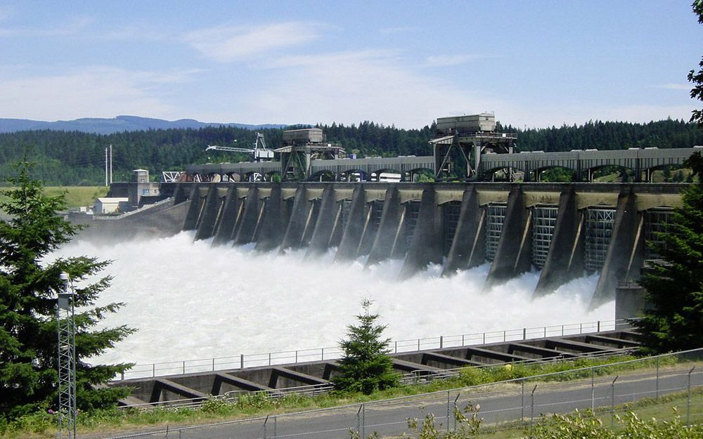 Reluarea lucrărilor la hidrocentrale stârnește revoltă în Guvern