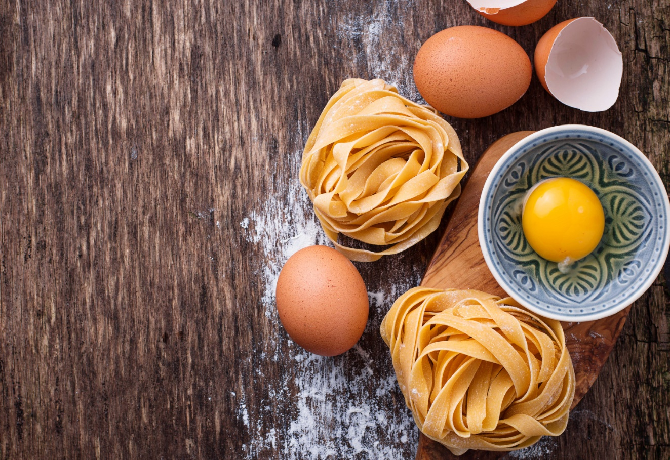 De ce ai nevoie ca să faci acasă tăieței colorați