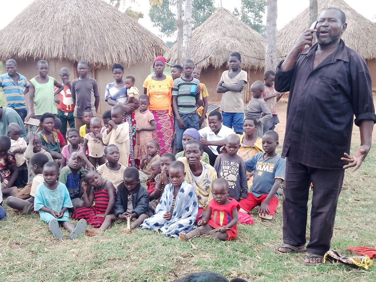 Are 102 copii și nu mai face față