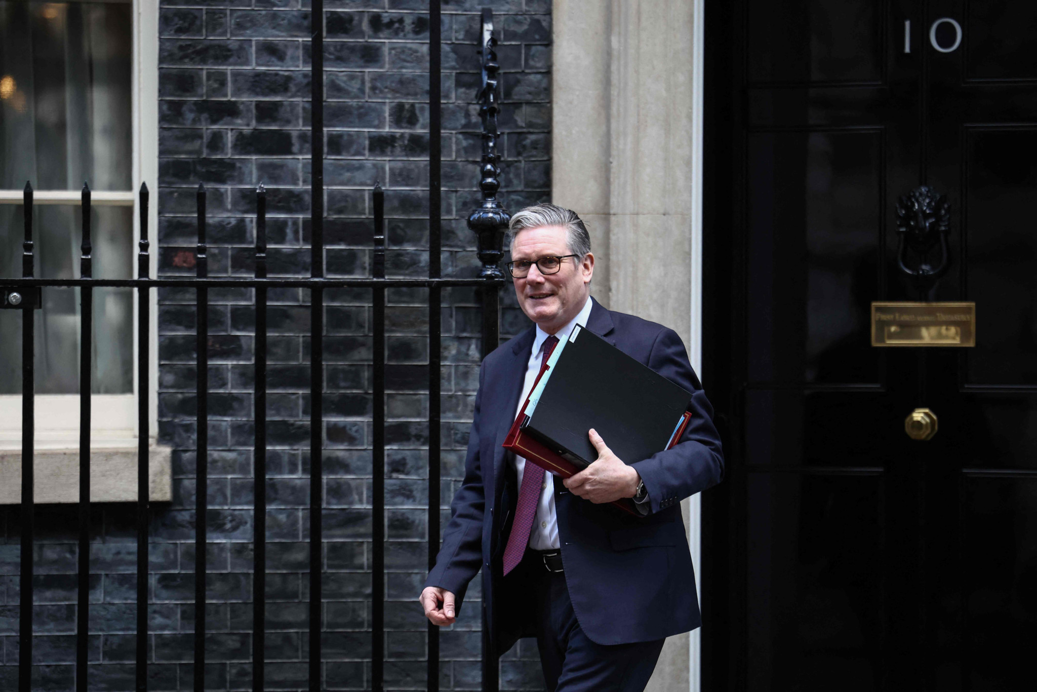 Cabinetul premierului britanic, lovit de scandalul Epstein