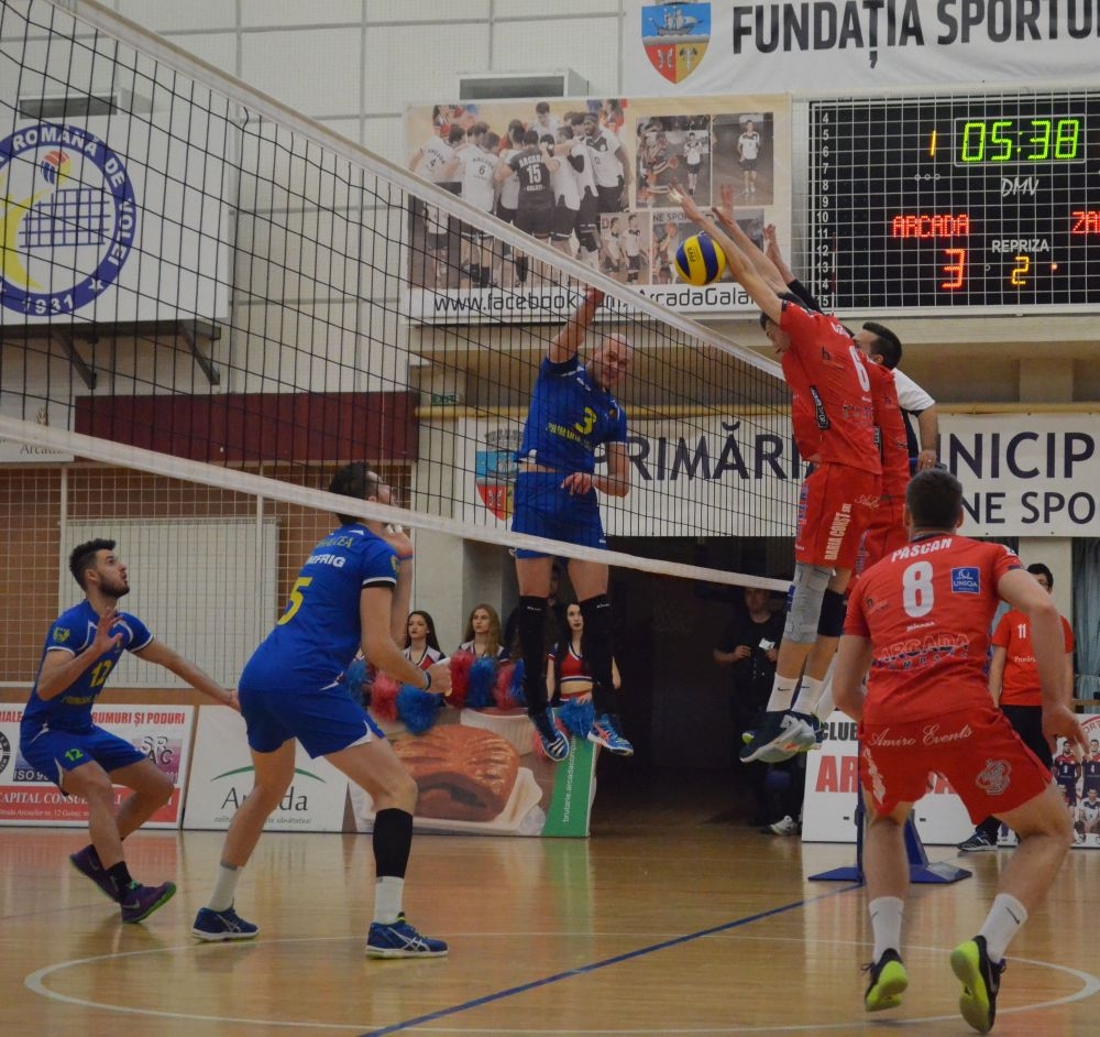 Voleibaliştii de la ARCADA au CÂŞTIGAT şi meciul al doilea din semifinale şi au trimis întâlnirea în DECISIV