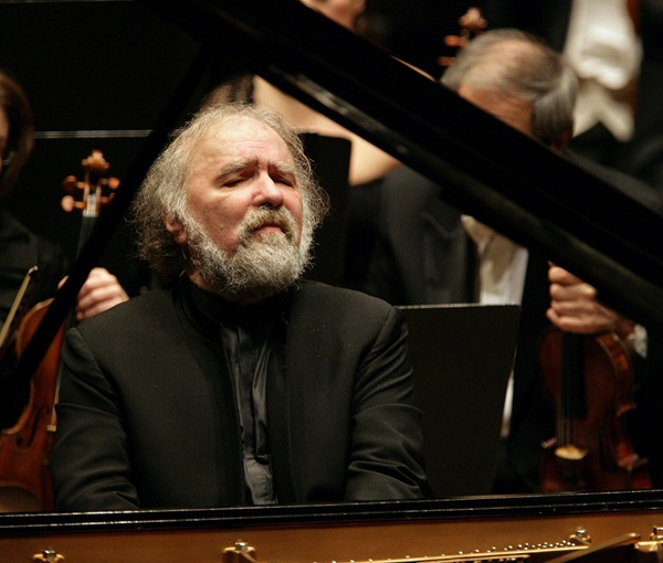 Articol elogios în „The Guardian” despre un gălățean care a uimit lumea