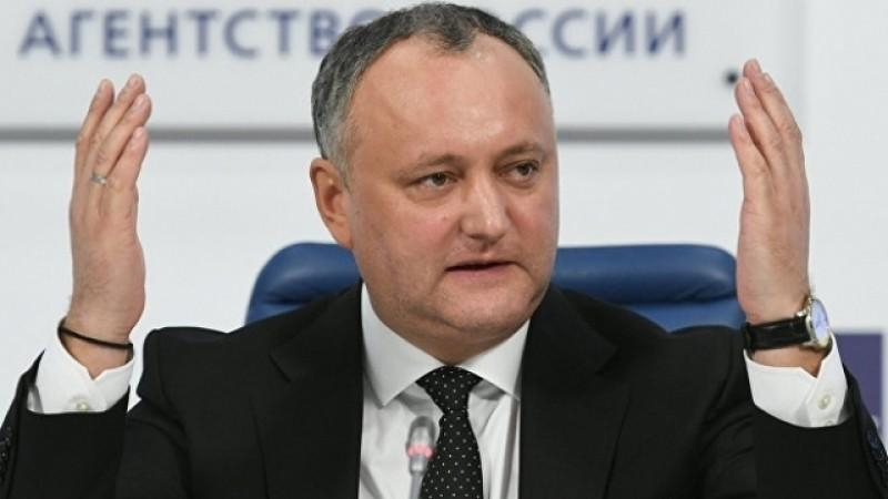 Igor Dodon, suspendat din funcţie