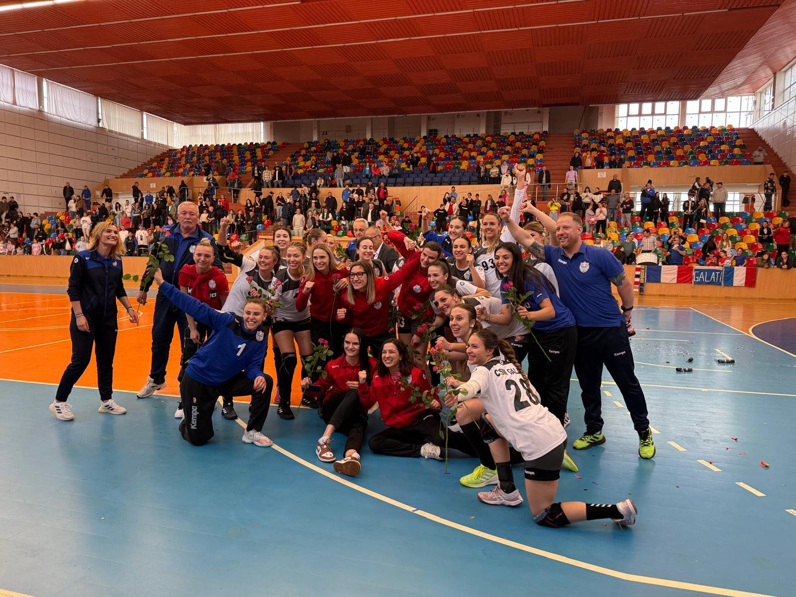 Din sportul gălăţean. Se reunesc handbalistele