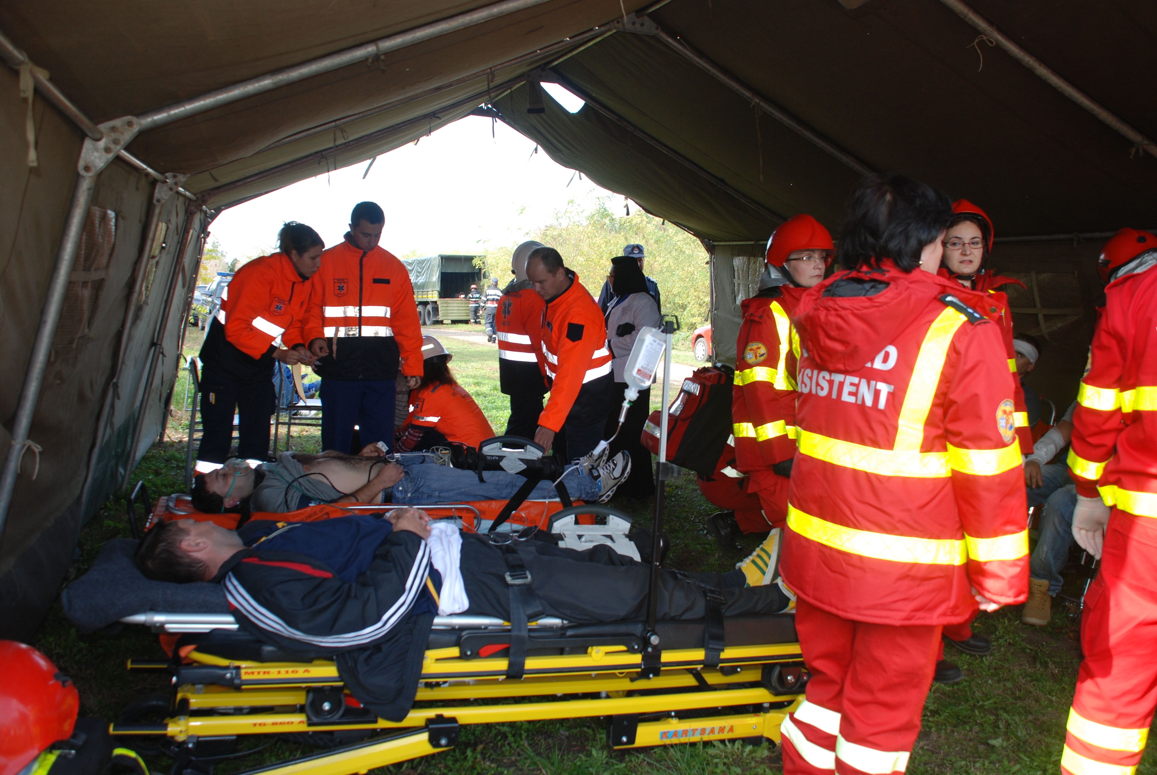 La Mănăstirea Tudor Vladimirescu: Răniţi, explozie şi incendiu din cauza unui tractorist