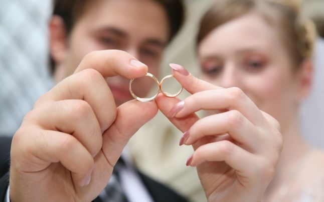 Numărul căsătoriilor a SCĂZUT cu 40 la sută