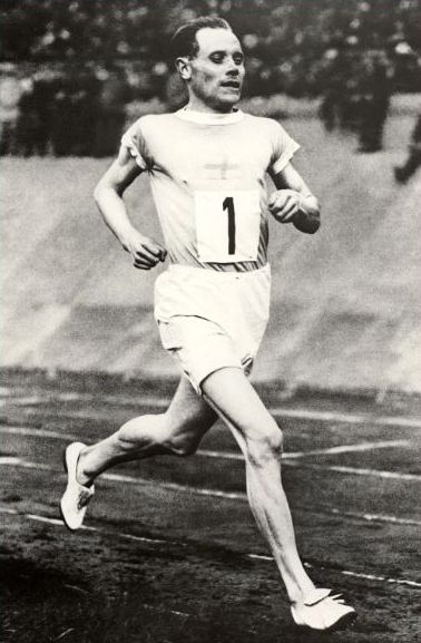 Cariere. Paavo Nurmi, omul „cronometru”