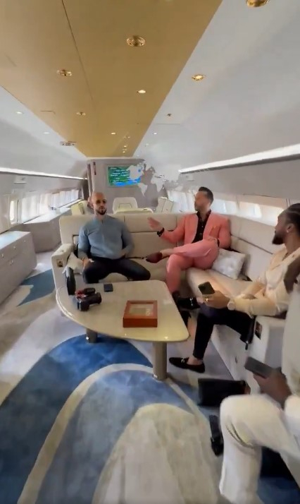 Frații Tate au plecat din nou din România, de data aceasta în Dubai