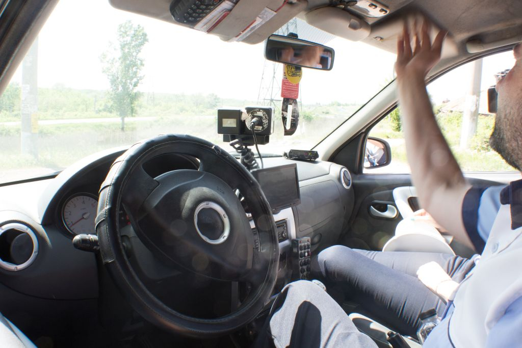 S-a urcat drogat la volan