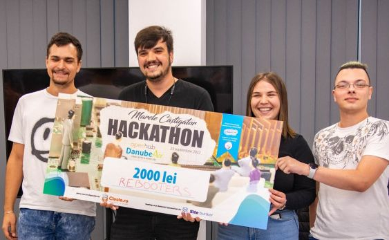 Studenţi gălăţeni premiaţi la un concurs de robotică