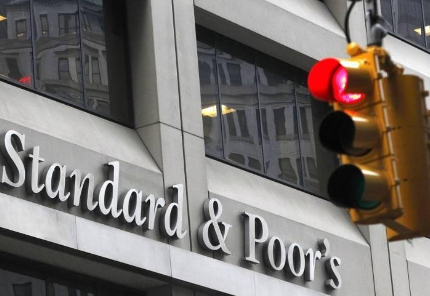 Piaţa financiară: România a scăpat momentan de categoria junk