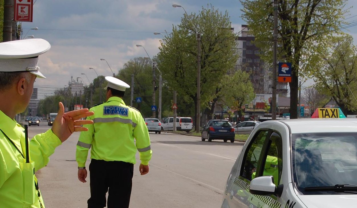Taximetrist fără atestat, depistat în trafic
