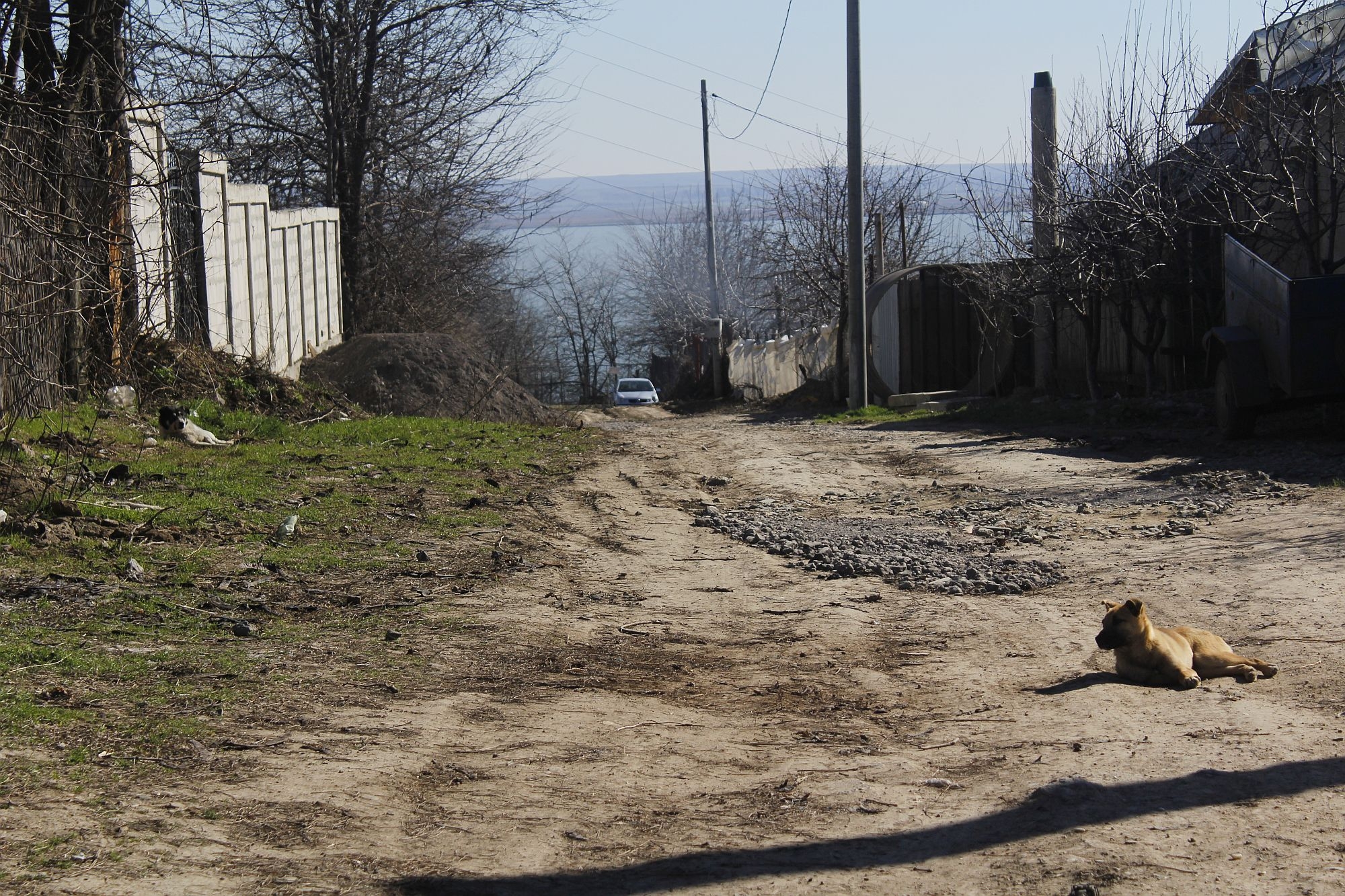 BARIERA TRAIAN, cartierul în care luxul contrastează cu sărăcia