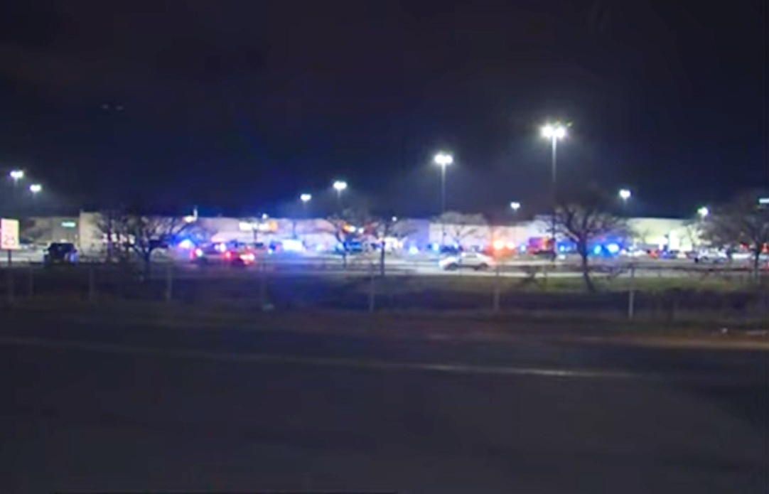 Atac armat soldat cu morţi, la un supermarket din Virginia