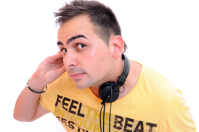 DJ Dark mixează sâmbătă la Galaţi